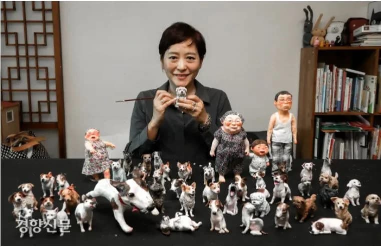 인형으로 그림책을 만드는 백희나 작가의 그림책의 커버 이미지